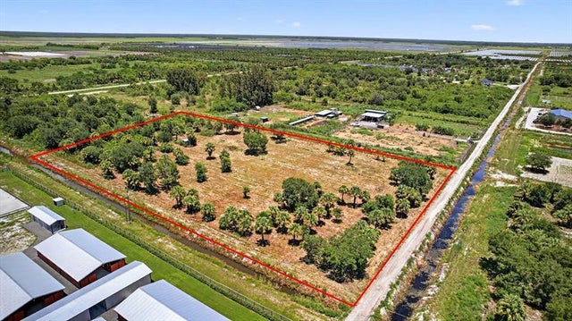 1 of 42 - Xx Bedu Ct, Loxahatchee, FL