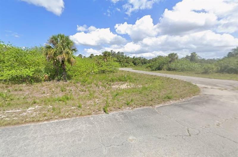 700 Glen Ct, Banyan Village