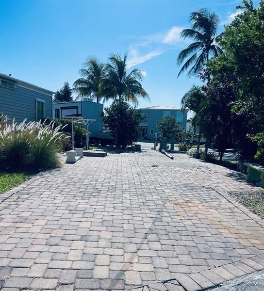 1 of 5 - 305 Nettles Blvd, Jensen Beach, FL