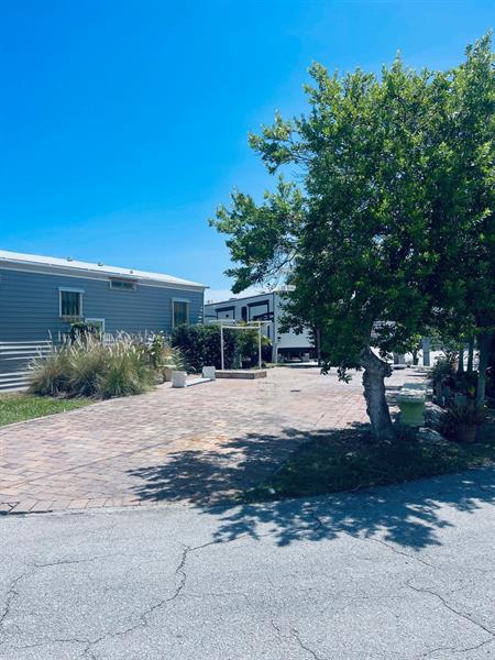 2 of 5 - 305 Nettles Blvd, Jensen Beach, FL