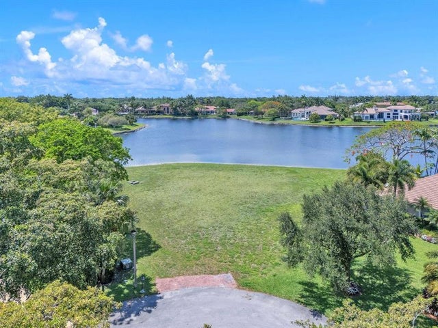 2 of 15 - 7531 Bristol Lane, Parkland, FL