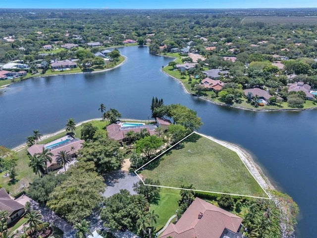 3 of 15 - 7531 Bristol Lane, Parkland, FL
