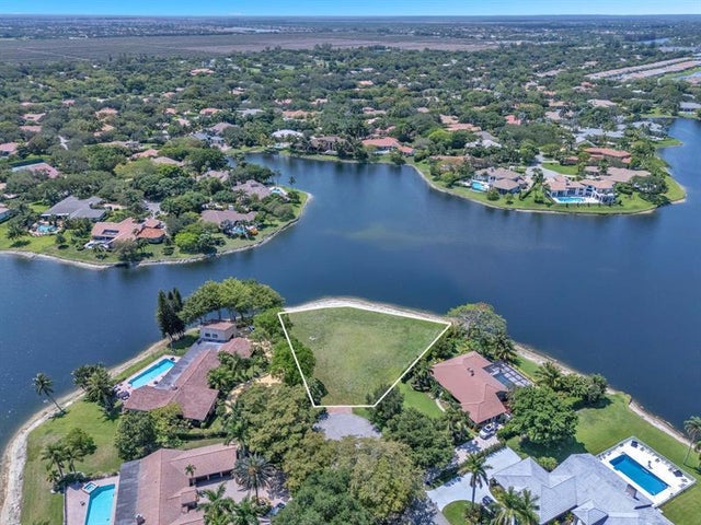 4 of 15 - 7531 Bristol Lane, Parkland, FL