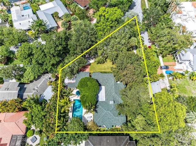 2 of 38 - 1017 Se 13th Ter, Fort Lauderdale, FL