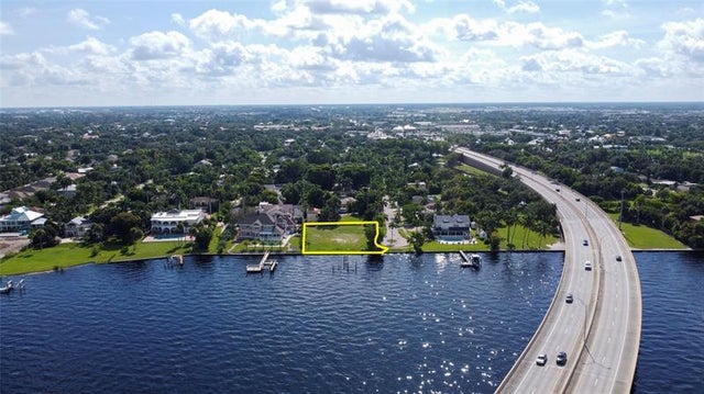 4 of 34 - 1301 Rio Vista Ave, Fort Myers, FL