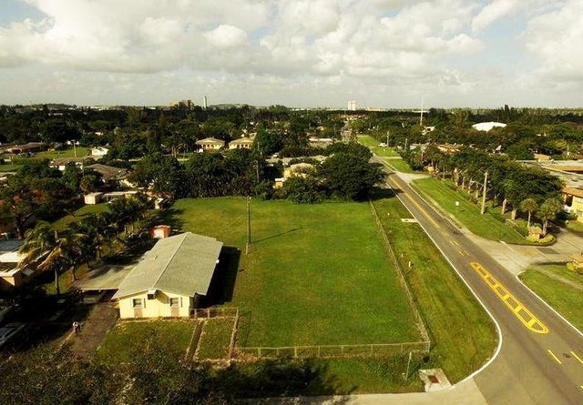1 of 12 - 4041 Sw 52nd Street, Dania, FL