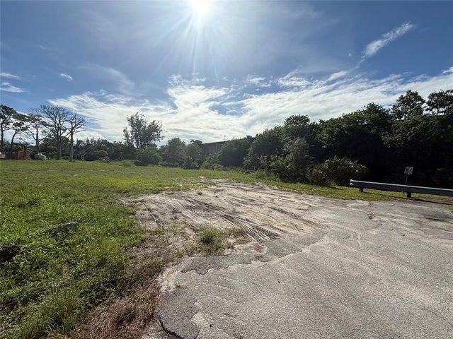 3 of 11 - 5740 Nw 72 Way, Parkland, FL