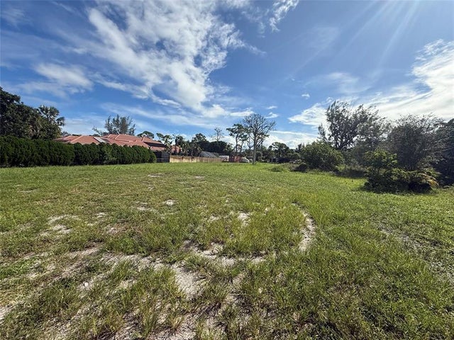 5 of 11 - 5740 Nw 72 Way, Parkland, FL