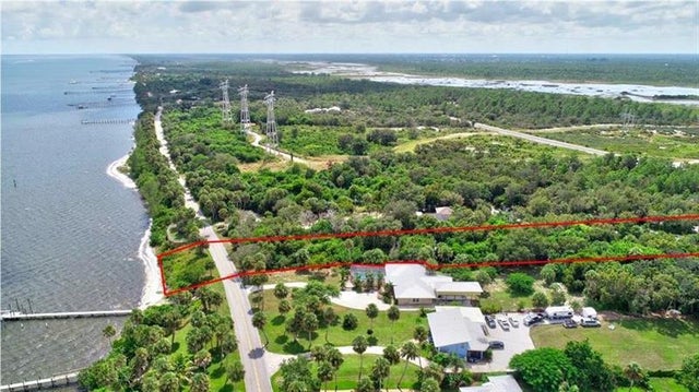 2 of 10 - 7507 S Indian River Dr, Fort Pierce, FL
