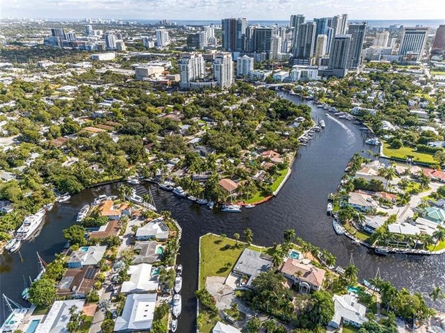 2 of 16 - 522 Sw 9th Ter, Fort Lauderdale, FL