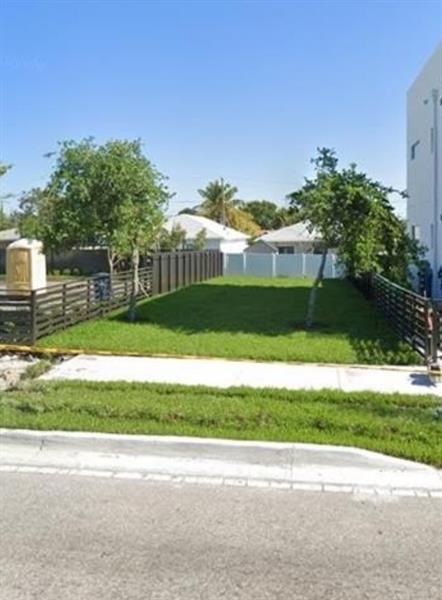 4 of 4 - 514 Foster Rd, Hallandale, FL