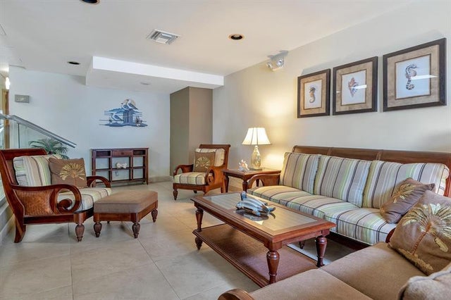 5 of 29 - 1009 N Ocean Blvd 509, Pompano Beach, FL