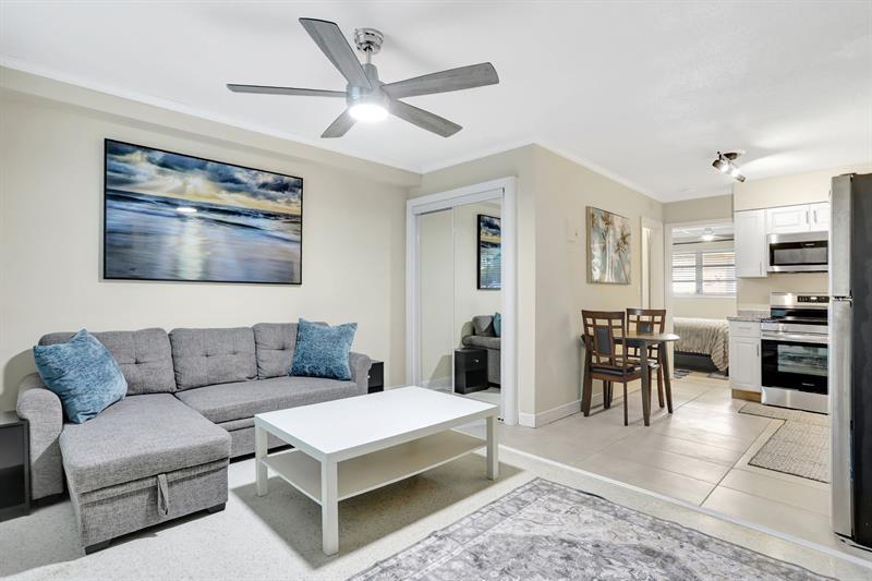 1938 Ne 7th St 3, Deerfield Beach