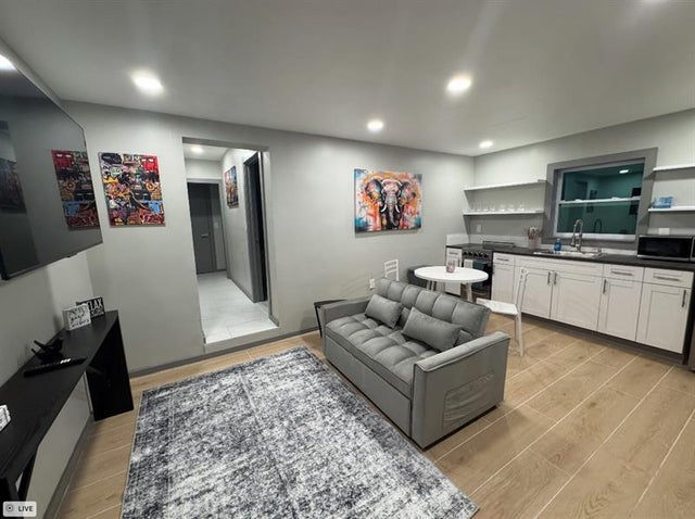 1 of 14 - 824 S 20th Ave 2, Hollywood, FL