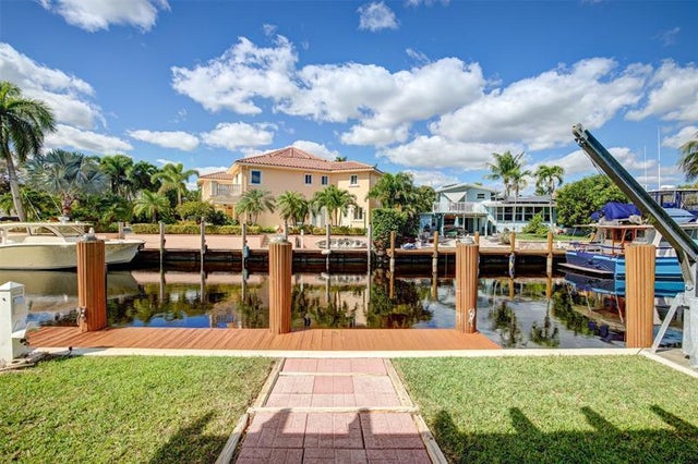 2 of 24 - 2649 Nassau Ln, Fort Lauderdale, FL