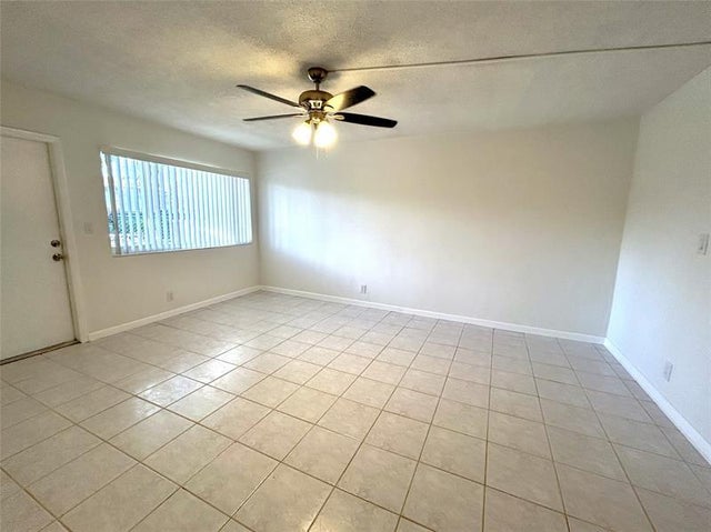 3 of 11 - 2175 Ne 56th St 109, Fort Lauderdale, FL