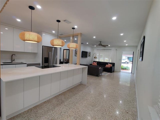 5 of 61 - 1224 Ne 17th Way, Fort Lauderdale, FL