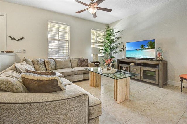 1 of 33 - 1061 Nw 18th Ave, Boca Raton, FL