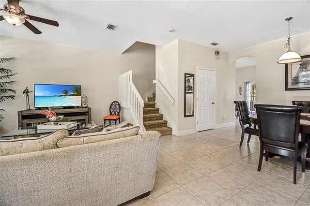 2 of 33 - 1061 Nw 18th Ave, Boca Raton, FL
