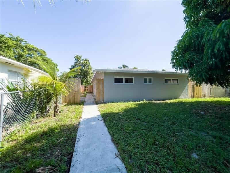 833 Sw 7th St, Pompano Beach