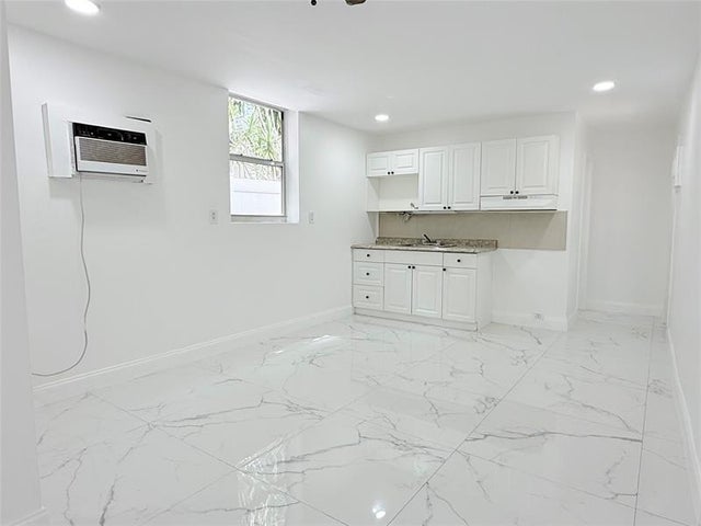 2 of 11 - 1850 Rodman St 4, Hollywood, FL