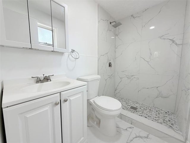 4 of 11 - 1850 Rodman St 4, Hollywood, FL