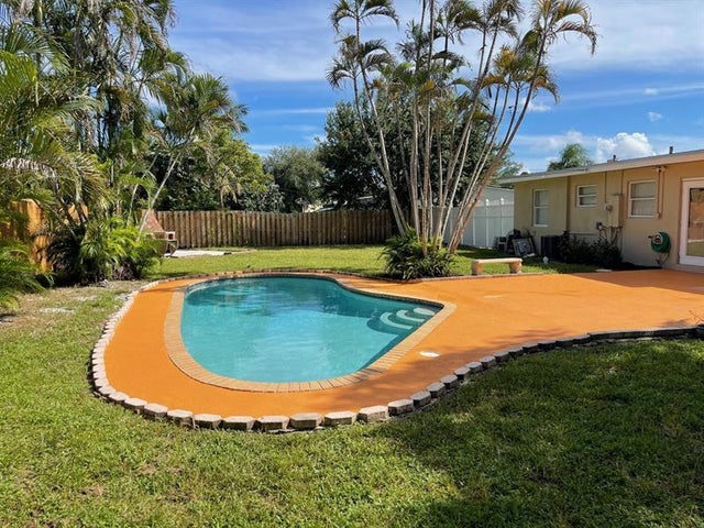 2 of 18 - 1809 Nw 13th Ct, Fort Lauderdale, FL