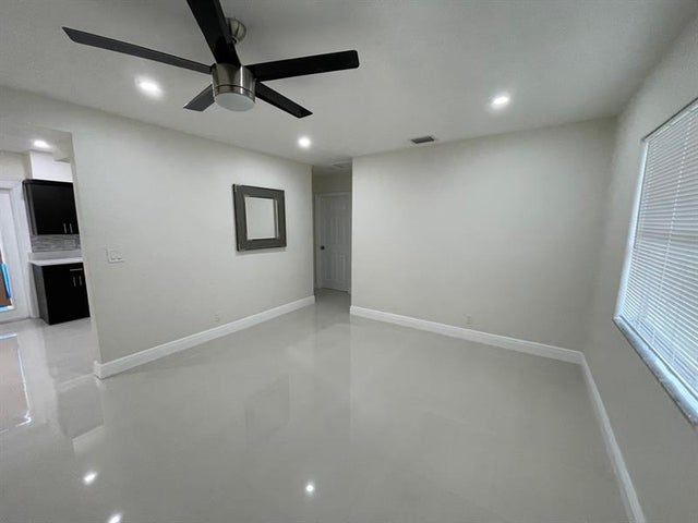 4 of 18 - 1809 Nw 13th Ct, Fort Lauderdale, FL