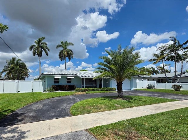 2 of 25 - 341 Se 6th Ave, Pompano Beach, FL