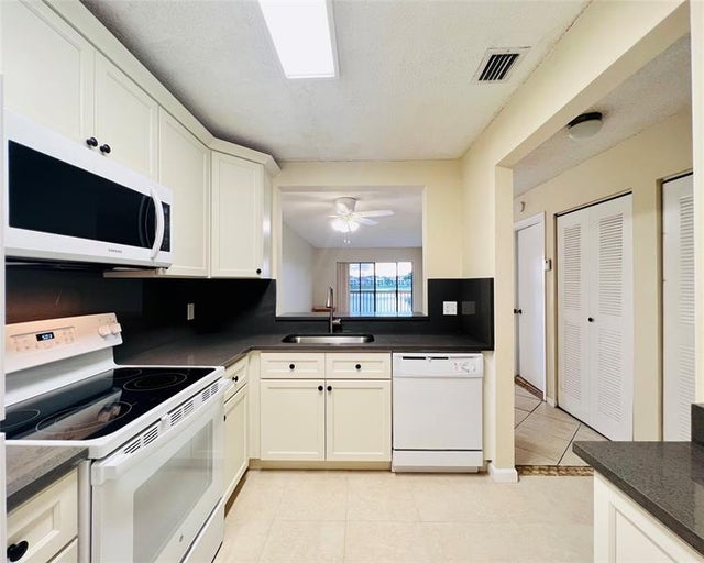 1 of 17 - 5200 Nw 31 Ave 194, Fort Lauderdale, FL