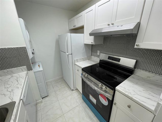 3 of 19 - 10222 Twin Lakes Dr 10222, Coral Springs, FL