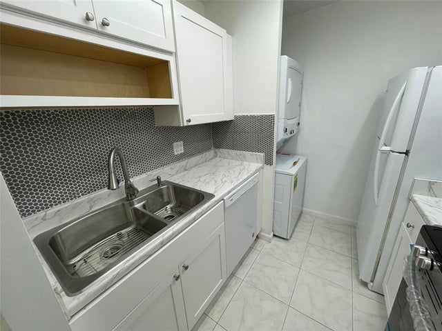 5 of 19 - 10222 Twin Lakes Dr 10222, Coral Springs, FL