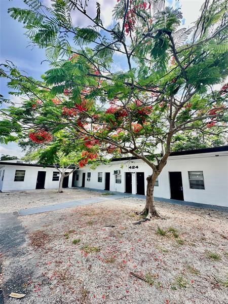 1 of 10 - 424 Nw 15th Ter 2, Fort Lauderdale, FL