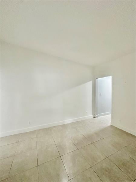 2 of 10 - 424 Nw 15th Ter 2, Fort Lauderdale, FL