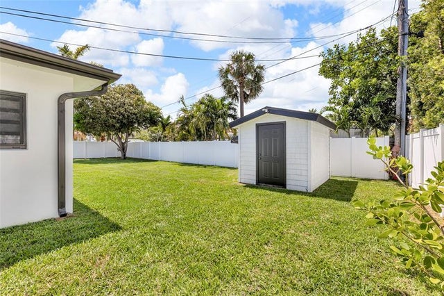 2 of 27 - 3231 Ne 27 Ter, Lighthouse Point, FL