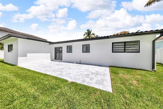 4 of 27 - 3231 Ne 27 Ter, Lighthouse Point, FL