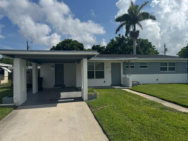 2 of 26 - 7571 Eaton St, Hollywood, FL