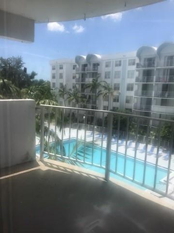 486 Nw 165th St Rd B406, Miami