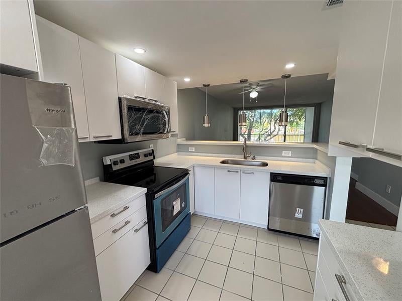 6000 Nw 64th Ave 211, Tamarac