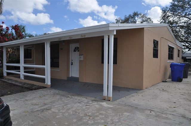 2 of 12 - 6930 Liberty St, Hollywood, FL