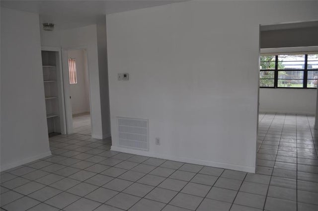 3 of 12 - 6930 Liberty St, Hollywood, FL