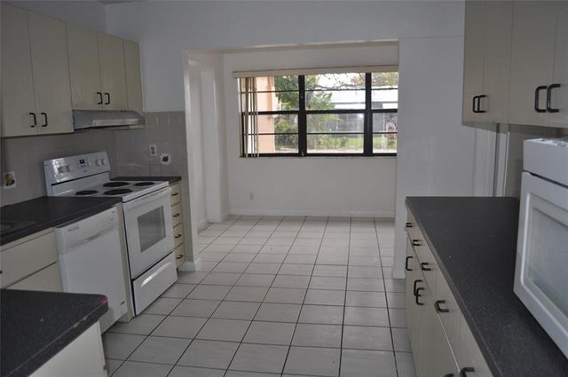 5 of 12 - 6930 Liberty St, Hollywood, FL