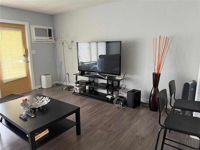 1110 N Riverside Dr 9, Pompano Beach