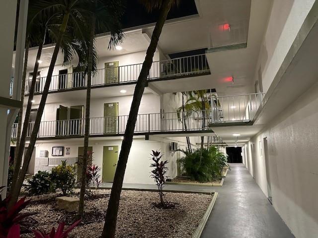 3 of 28 - 4205 N University Dr 101, Sunrise, FL