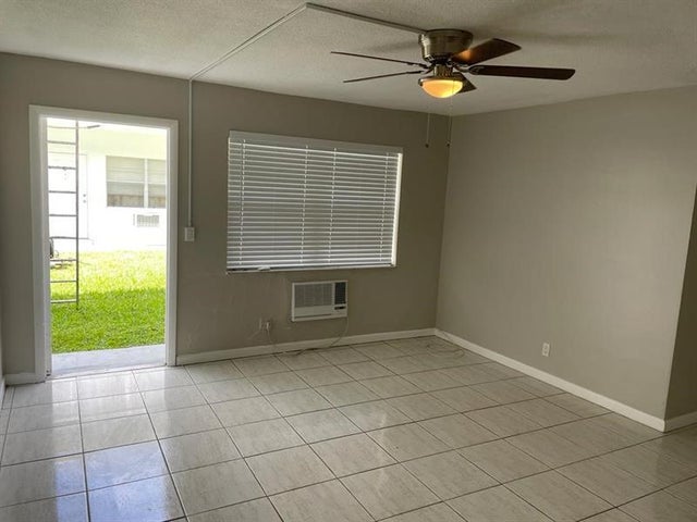 3 of 13 - 1630 N 25th Ave 2, Hollywood, FL