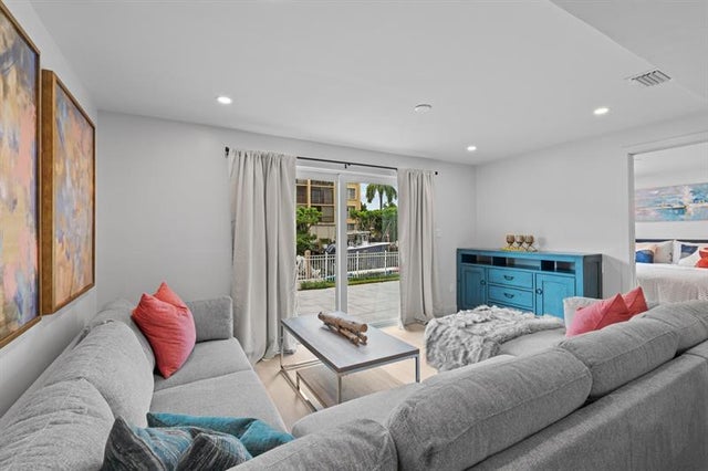 5 of 46 - 1810 Se 7th St, Pompano Beach, FL