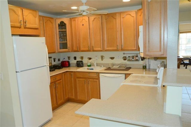 4 of 34 - 6499 Bay Club Dr 2, Fort Lauderdale, FL
