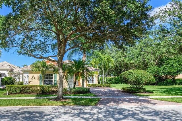 1 of 27 - 8019 Nevis Pl, Wellington, FL