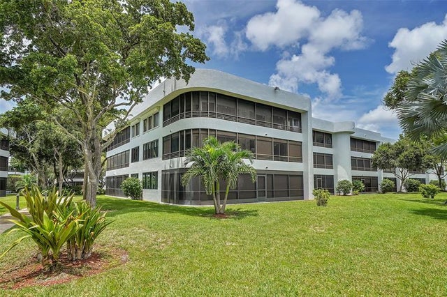 3 of 42 - 1460 Sheridan St 17d, Hollywood, FL
