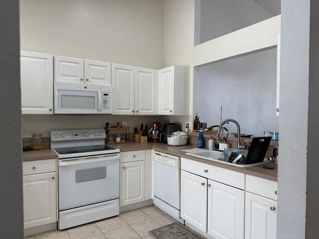 5 of 40 - 2801 E Aragon Blvd, Sunrise, FL